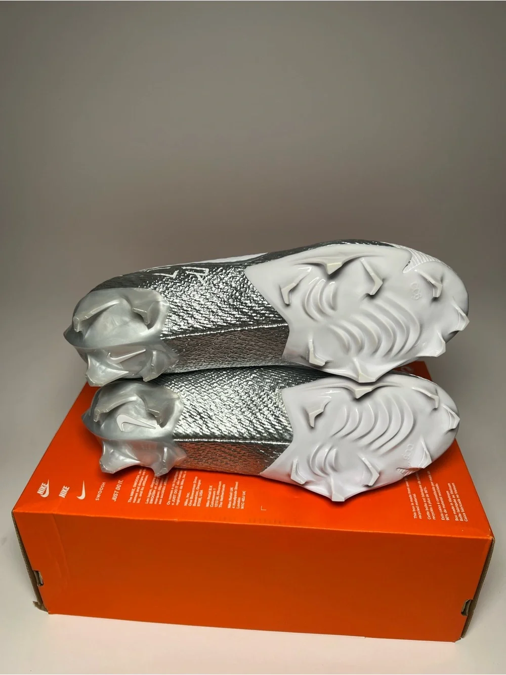Nike Vapor Edge Speed 360 2 Football Cleats DA5455-102 White Chrome Mens Size 8